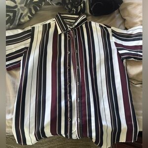 Men’s brand new striped design collar dress shirt button shirt size medium